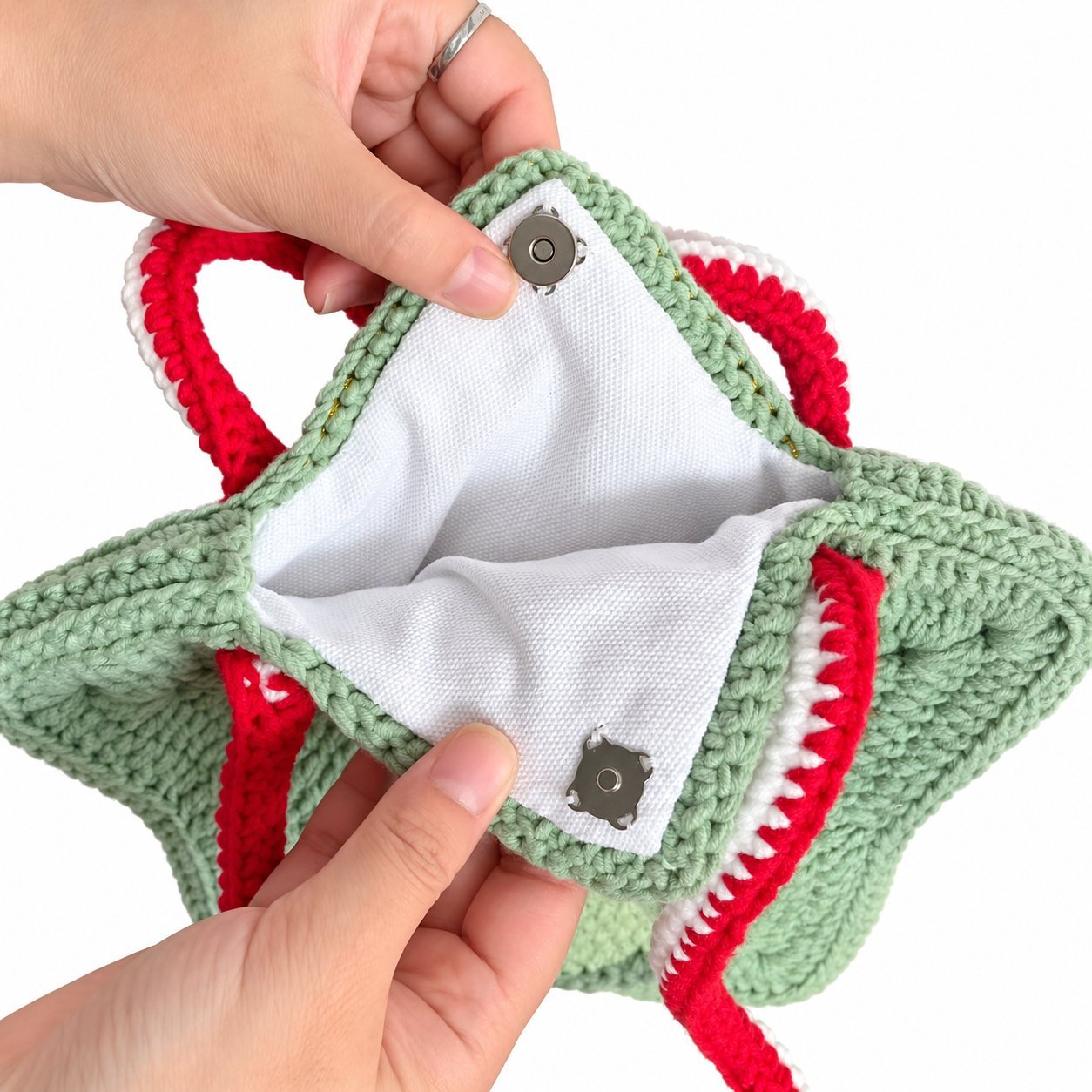Christmas Star Bag Crochet Pattern — Star-Shaped Bag with Christmas Appliques, Lined Bag with Magnetic Clasp, PDF Pattern - Image 4