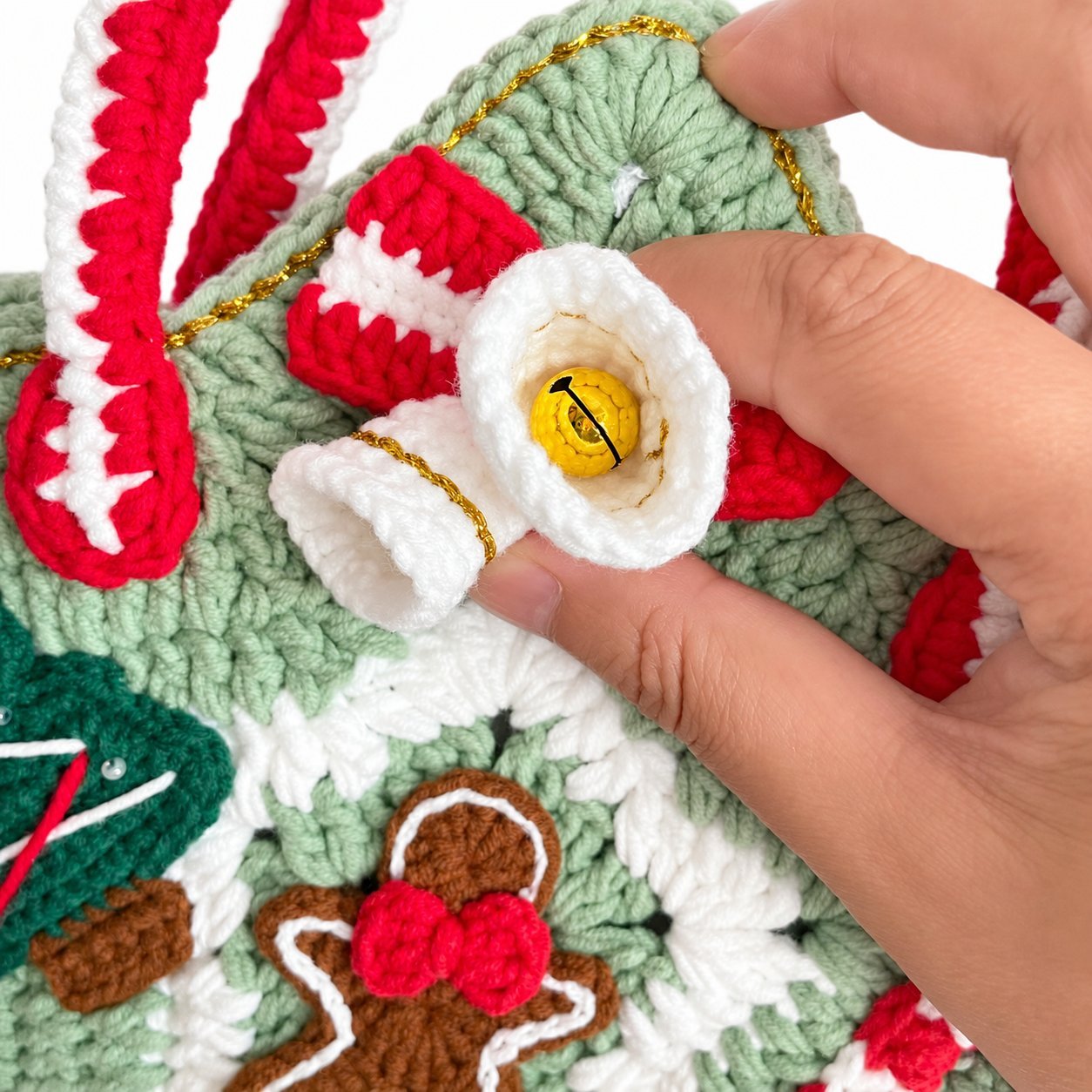 Christmas Star Bag Crochet Pattern — Star-Shaped Bag with Christmas Appliques, Lined Bag with Magnetic Clasp, PDF Pattern - Image 5